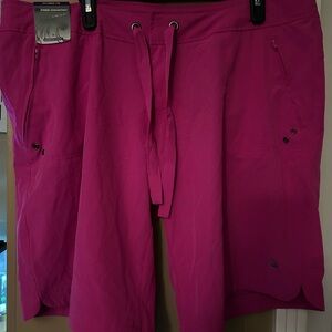 Free Country Magenta Women's Cargo Shorts